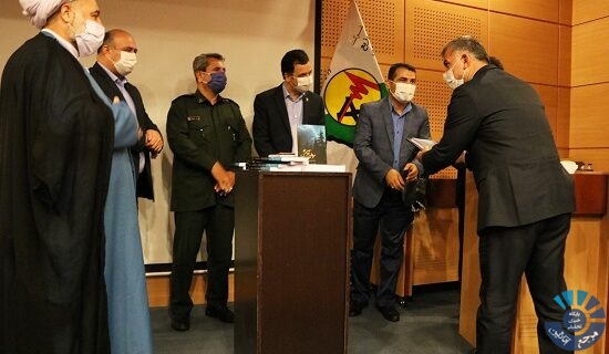 مراسم تجلیل از کارکنان ایثارگر شرکت توزیع نیروی برق استان گیلان برگزارشد