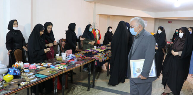 نمایشگاه دستاوردهای بانوان استان گیلان در شرکت گاز افتتاح شد