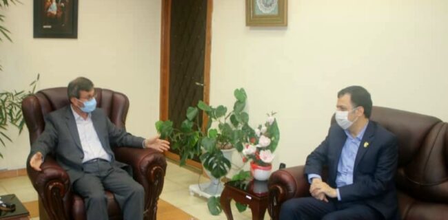نشست مدیرعامل شرکت توزیع نیروی برق گیلان با فرماندار شهرستان لاهیجان