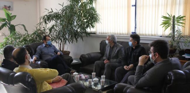 نشست صمیمی کمیته پژوهش پخش فرآورده های نفتی منطقه گیلان با دانشگاه آزاد شهرستان لاهیجان نشست صمیمی کمیته پژوهش پخش فرآورده های نفتی منطقه گیلان با دانشگاه آزاد شهرستان لاهیجان