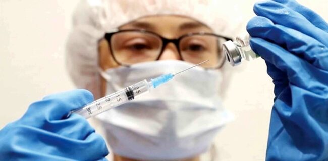 ثبت‌نام واکسن کرونا حضوری نیست؛ صف نبندید