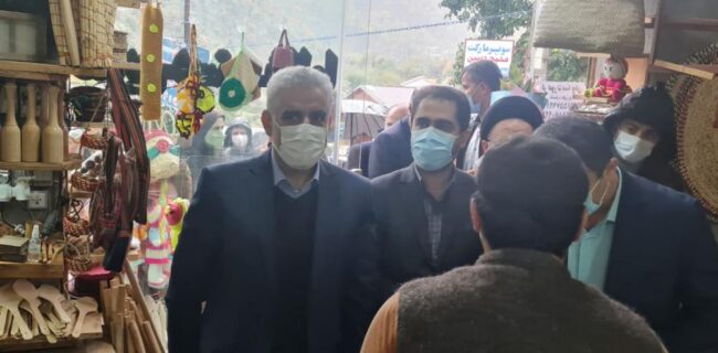 بازدید استاندار گیلان از یک واحد تولیدی و روستای ملی چوب‌تراشی شالماء در شهرستان ماسال