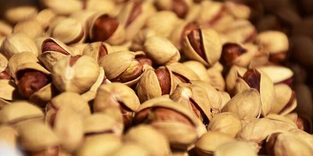 نگاهی به افزایش قیمت آجیل نسبت به پارسال نگاهی به افزایش قیمت آجیل نسبت به پارسال