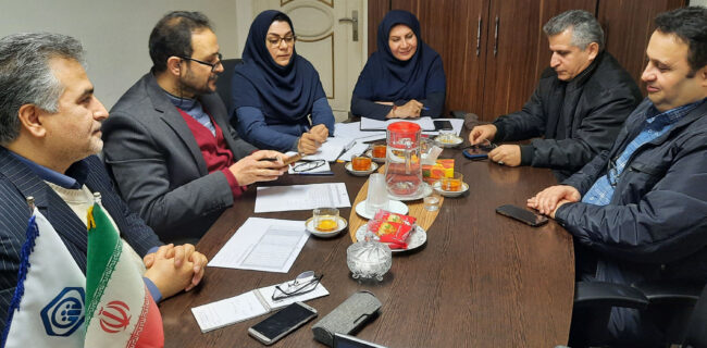 کارفرمایانی که مددجویان کمیته امداد را استخدام نمایند از معافیت های بیمه ای برخوردار می گردند کارفرمایانی که مددجویان کمیته امداد را استخدام نمایند از معافیت های بیمه ای برخوردار می گردند