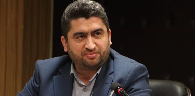 کاشت ۴۰۵۵ اصله درخت و نهال در مناطق پنج گانه شهر رشت آغاز شد کاشت ۴۰۵۵ اصله درخت و نهال در مناطق پنج گانه شهر رشت آغاز شد