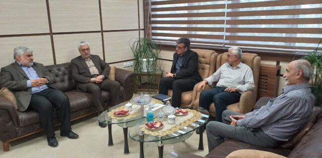 دیدار مدیر پخش فرآورده های نفتی گیلان با فرمانداران شهرستان های لاهیجان و آستانه دیدار مدیر پخش فرآورده های نفتی گیلان با فرمانداران شهرستان های لاهیجان و آستانه