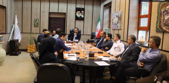 تأکید شهردار بر لزوم نوآوری و خلاقیت در طراحی و جانمایی المانها و تشکیل کارگروهی با حضور ارگانهای مختلف جهت سیاه پوش نمودن سطح شهر در ایام محرم و صفر تأکید شهردار بر لزوم نوآوری و خلاقیت در طراحی و جانمایی المانها و تشکیل کارگروهی با حضور ارگانهای مختلف جهت سیاه پوش نمودن سطح شهر در ایام محرم و صفر