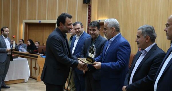 كسب رتبه اول در جشنواره شهید رجایی برای چهارمین سال متوالی کسب رتبه اول در جشنواره شهید رجایی برای چهارمین سال متوالی