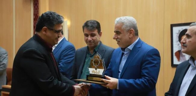 بنیاد مسکن انقلاب اسلامی استان رتبه برتر جشنواره شهید رجایی گیلان را کسب نمود