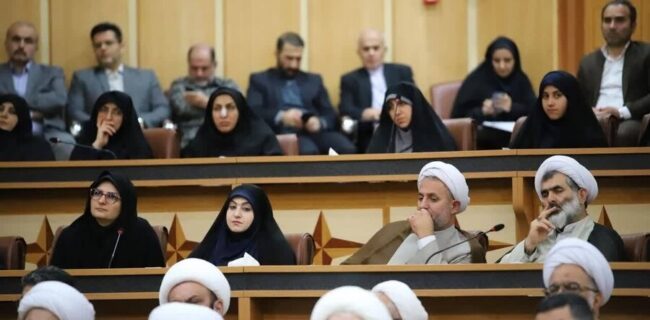 تقدیر از اداره کل بهزیستی گیلان بعنوان دستگاه برتر در امر ترویج فرهنگ نماز