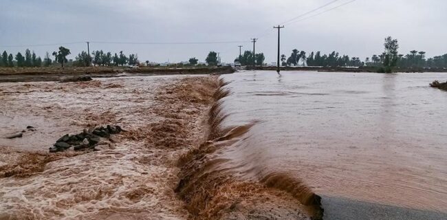 امدادرسانی هوایی به سیلزدگان آغاز میشود امدادرسانی هوایی به سیلزدگان آغاز میشود