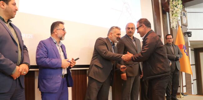 از کارکنان نمونه شرکت گاز گیلان تجلیل شد از کارکنان نمونه شرکت گاز گیلان تجلیل شد