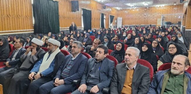 همایش مادرانه با تجلیل از مادران نمونه در رشت برگزار شد همایش مادرانه با تجلیل از مادران نمونه در رشت برگزار شد