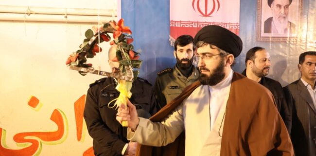 زنگ انقلاب در مدارس منطقه آزاد انزلی نواخته شد زنگ انقلاب در مدارس منطقه آزاد انزلی نواخته شد