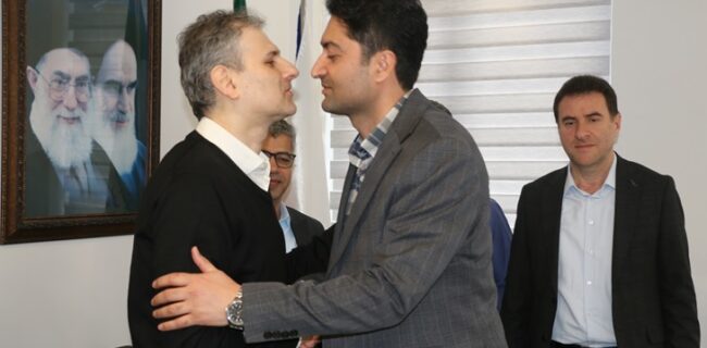 دیدار نوروزی مدیرکل نوسازی مدارس استان گیلان با کارکنان دیدار نوروزی مدیرکل نوسازی مدارس استان گیلان با کارکنان