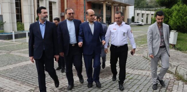 بازدید سرزده استاندار گیلان از زیرساختهای تالار مرکزی رشت بازدید سرزده استاندار گیلان از زیرساختهای تالار مرکزی رشت