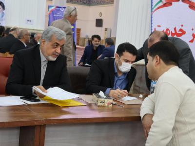برپایی میز خدمت دستگاههای اجرایی در مصلی رشت برپایی میز خدمت دستگاههای اجرایی در مصلی رشت