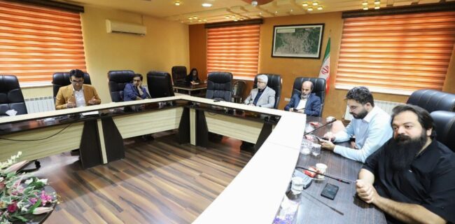 بهره برداری از کتابخانه مرکزی رشت در هفته کتاب و کتابخوانی