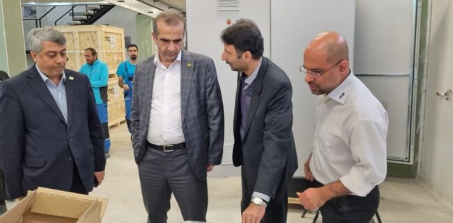تأكید بر حمایت از تولید و توسعه صادرات تأکید بر حمایت از تولید و توسعه صادرات