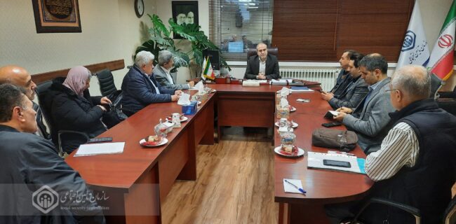 گفتمان و تفاهم، محور نشست مشترک مدیران تامین اجتماعی گیلان با نمایندگان بازنشستگان معترض گفتمان و تفاهم، محور نشست مشترک مدیران تامین اجتماعی گیلان با نمایندگان بازنشستگان معترض