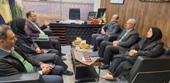 دیدار مدیرکل بهزیستی گیلان با مدیرکل راهآهن شمال ۲ دیدار مدیرکل بهزیستی گیلان با مدیرکل راهآهن شمال ۲