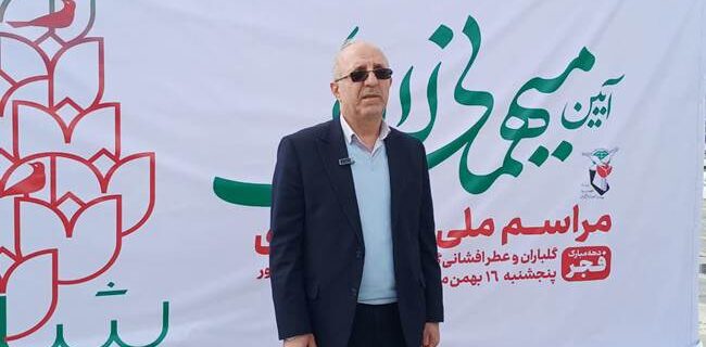 مزارشهدای انقلاب اسلامی در رشت گلباران شد